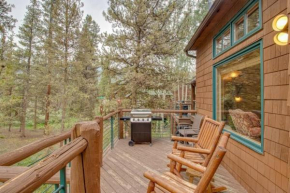 4 Bedroom Townhome in West Keystone Along Shuttle Route with Shared Hot Tub